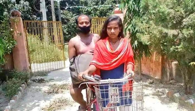 Gurgaon to Bihar 15 year Girl Cycles 1,200 Km Home With Injured Father As Pillion