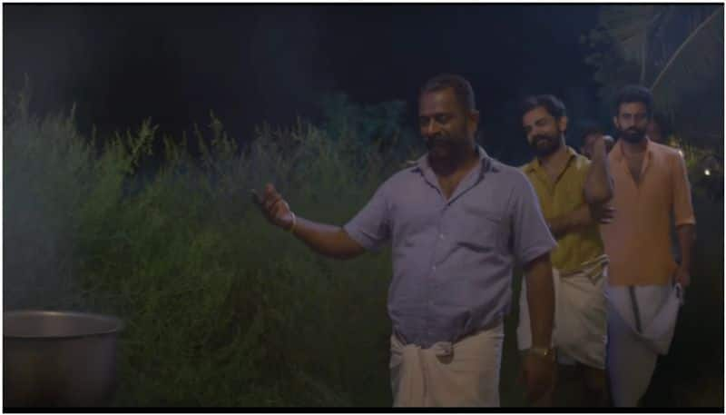 padathonum padum video song from chiri movie