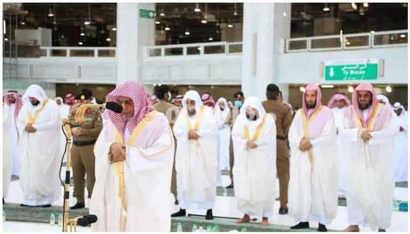 eid prayers performed in saudi arabia