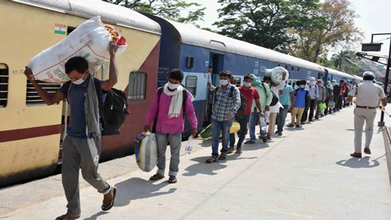 More than 20 thousand north india migrant workers go home from mangalore