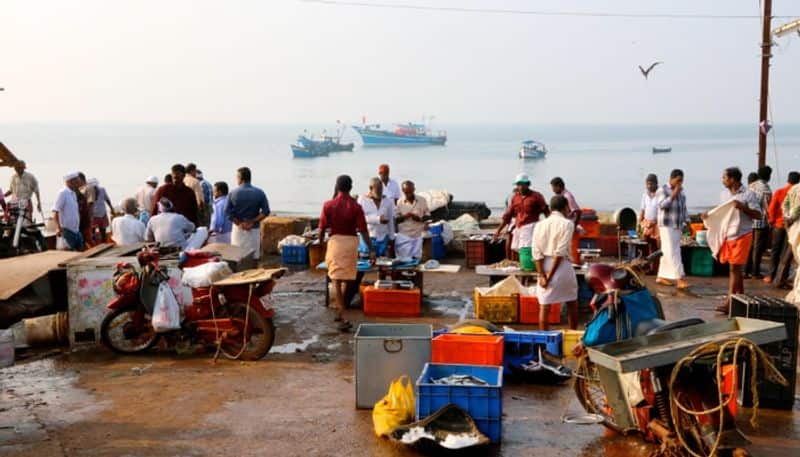 Covid  to fisherman tuneri Contact with many people