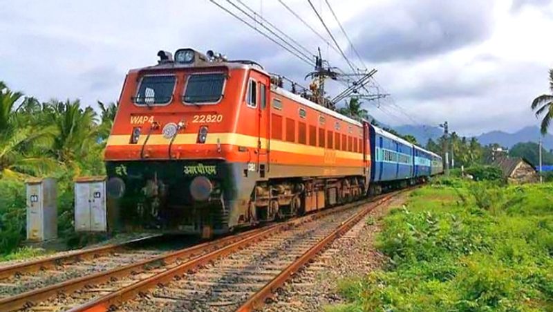 covid 19 unlock one long distance train time schedule in kerala from 1 june 2020