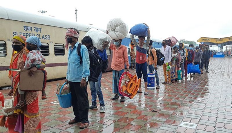 case registered against advocate who spread a rumor about migrant labour safety in tamil nadu