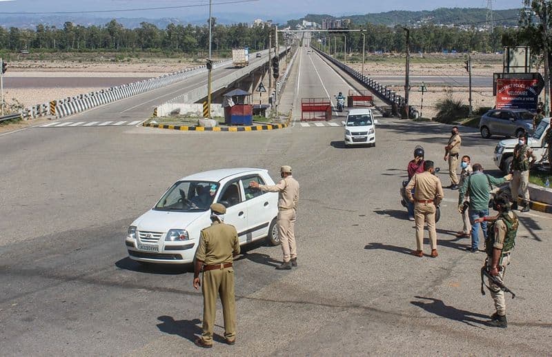 MHA extends lockdown till June 30 in containment zones; malls, restaurants can reopen from June 8