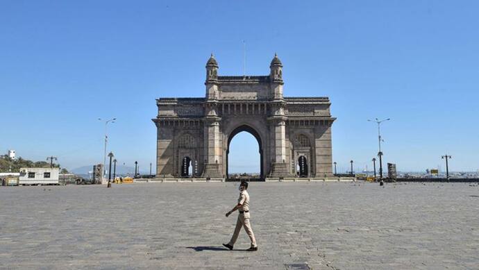 लॉकडाउन: महाराष्ट्र में धार्मिक स्थल-मॉल बंद रहेंगे, प्राइवेट ऑफिस में 10% कर्मचारी काम कर सकेंगे