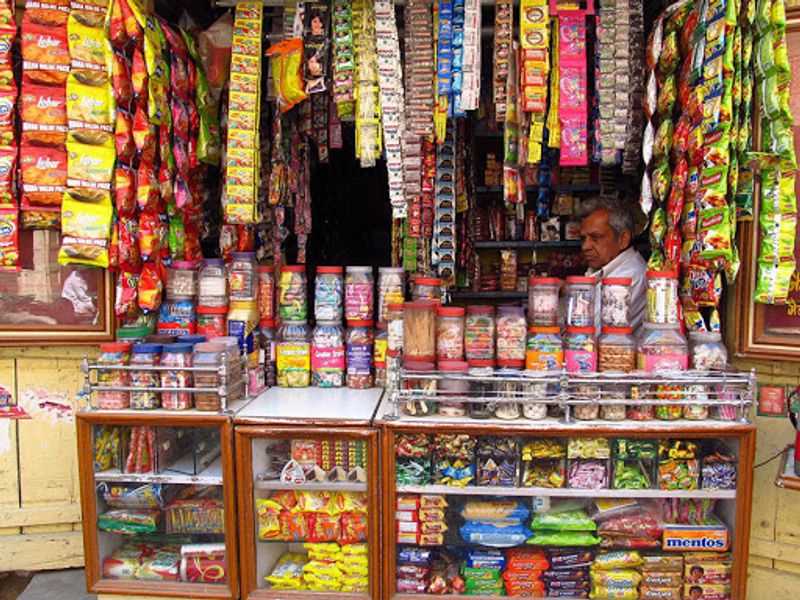 hyderabad kirana traders association decides to shut down begum bazar from june 28