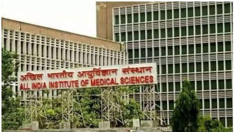 34-year-old Covid-19 positive journalist attempts suicide at AIIMS Delhi, critical