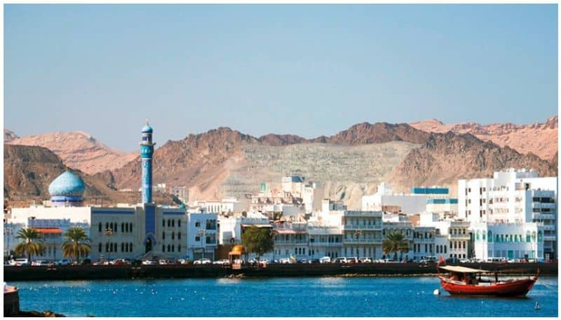 oman announced RETIREMENT age in public sectors