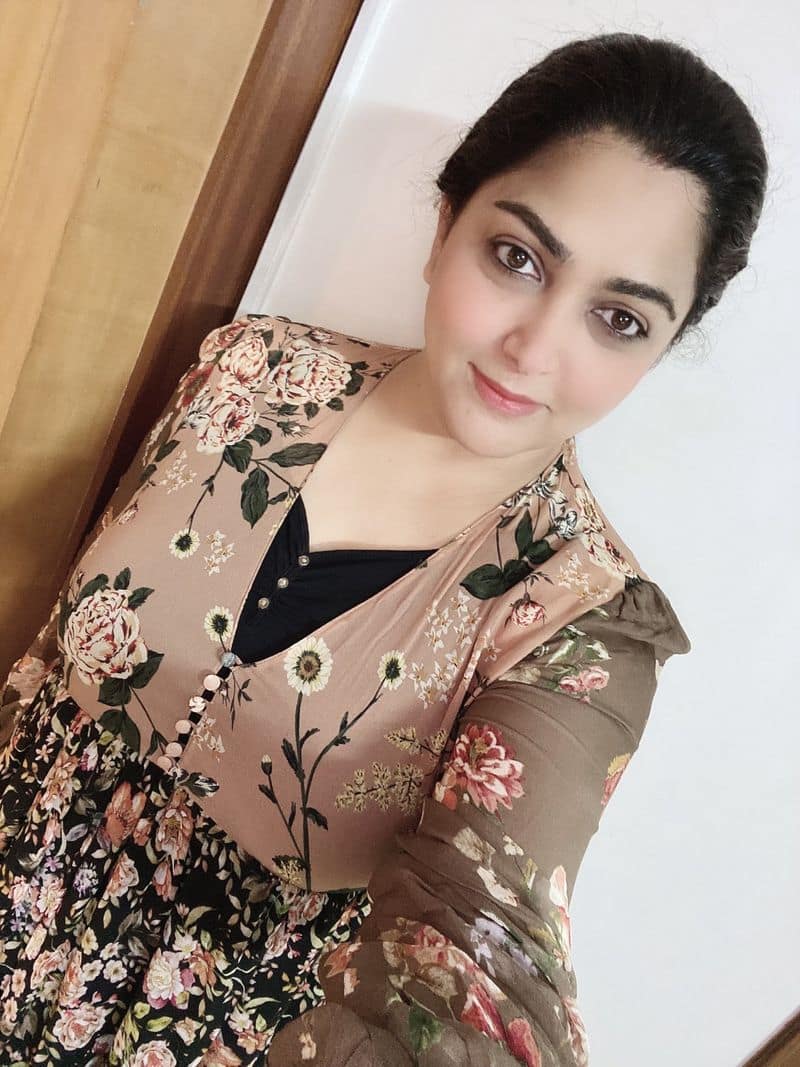 Actress Kushboo slim Look Modern dress photos going viral