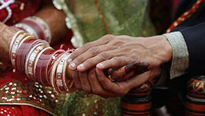 Maharashtra man ties knot without waiting for COVID-19 result, tests positive; case registered