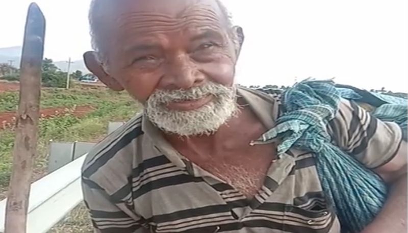 70 Year Old Man Going to Chitradurga from Ballari By Walk