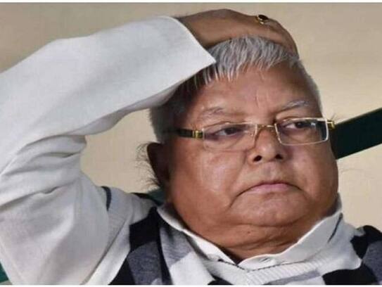 Lalu kept the rebels out of the party, but avoided action on rebel Samadhi Chandrika Rai