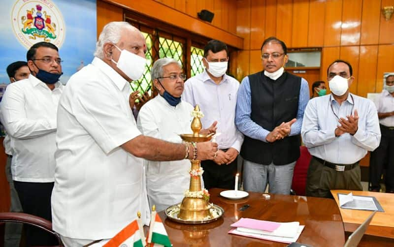 Yediyurappa performs pooja  To His dream project airport construction work In shivamogga