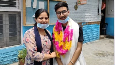 ऑटो चलाने वाले के बेटे ने 12वीं बोर्ड में किया स्टेट टॉप, पिता ने बताया सफलता का राज