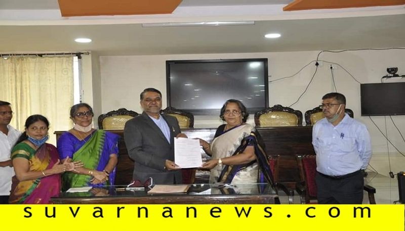 professor omkar Kakade appointed as Karnataka State Akkamahadevi Womens University VC