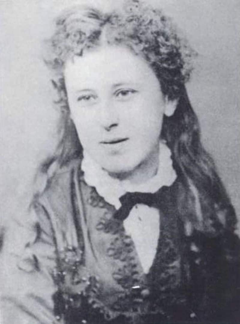 Amy Levi, the melancholic voice of Victorian era