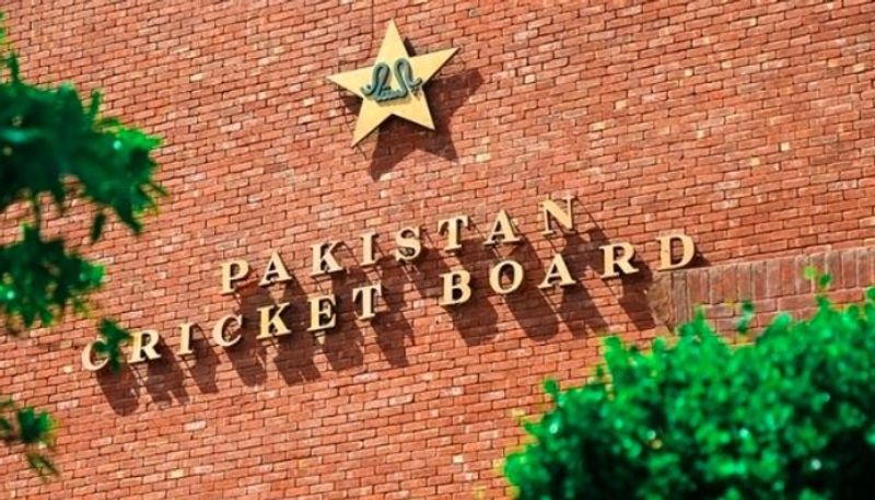 PCB sacks Wahab Riaz and Abdul Razzaq as national selectors following Pakistan's disastrous T20 WC campaign snt