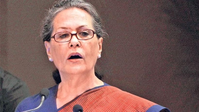 दी पायलट को सीएम बनाने की सलाह, कांग्रेस ने कर दिया पार्टी से बाहर