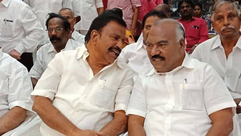 13 DMK councilors resign against minister masthan tvk