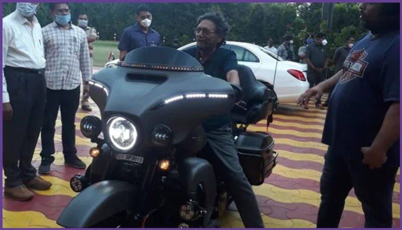 CJI SA bobde spotted with Harley Davidson superbike in Nagpur