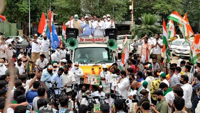 फ्यूल की बढ़ती कीमतों को लेकर पूरे देश में कांग्रेस का विरोध प्रदर्शन, सोशल मीडिया पर भी चल रहे कैंपेन