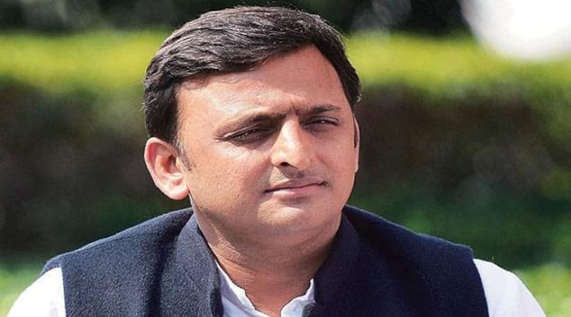 पत्नी है सपा की सक्रिय सदस्य और विकास दुबे की गिरफ्तारी पर अखिलेश उठा रहे हैं सवाल