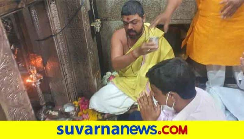 Minister Ramesh Jarakiholi Visit Dattatreya Temple in Ganagapura in Kalaburagi District