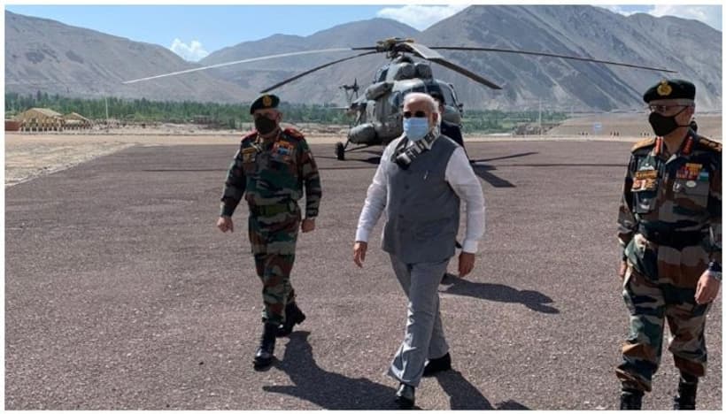 पीएम मोदी के लेह दौरे से खौफ में आए नियाजी और ड्रैगन, पाक पीएम ने बुलाई आपात बैठक