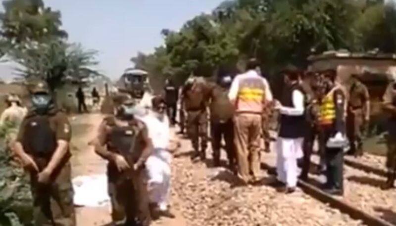 Pakistan 29 people, most of them Sikh pilgrims, killed in train-bus collision in Sheikhupura