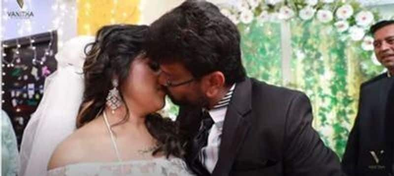 Netizens slam vanitha peter paul another lip lock video in youtube live