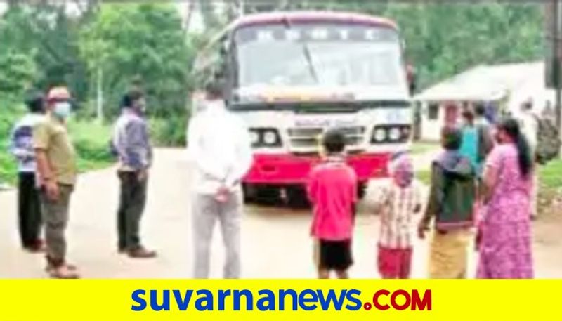 Villagers stop ksrtc bus says no entry for tourists