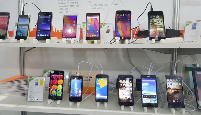 Smart Phones Supplies limited in indian market after festivel season Whats happend