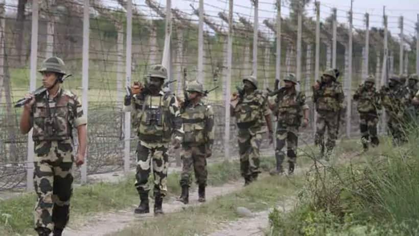 India Pakistan Conflict : బరితెగించిన పాక్ ... భారత జవాన్ ను బంధించి కవ్వింపు చర్యలు