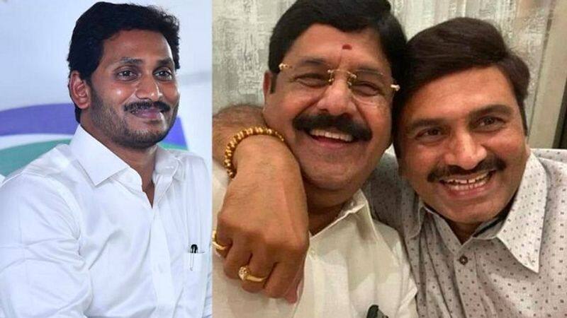 AP CM YS Jagan Facing new Headaches: Raghurama Krishna Raju Selfie With Anam Ramanarayana Reddy, Is Any Discontent Brewing..?