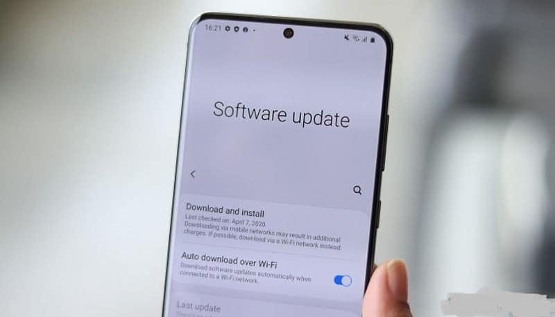 Samsung  smartphone brings Galaxy S20 Series Update  July Patch and Camera Tweaks