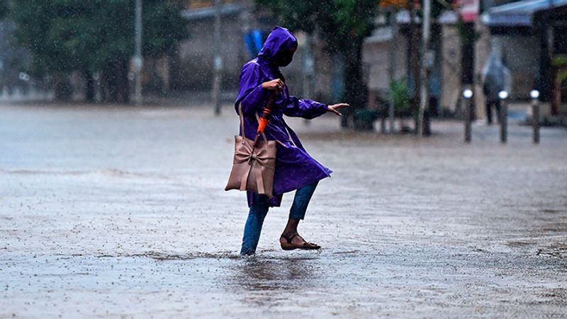 Heavy Monsoon Rain To Lashes in Many Pat Of Karnataka