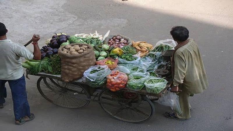 No intention to allow street vendors to resume business: Govt tells Bombay high court