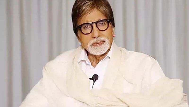 Big B Amitabh Bachchan gets reflective in Covid ward