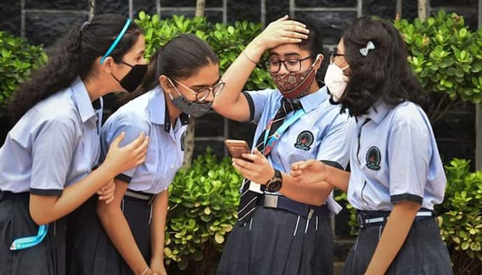 कैंसिल नहीं होंगे कंपार्टमेंट एग्जाम, CBSE ने जारी किया नोटिस छात्र यहां देखें 10 बड़ी बातें