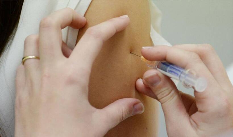 US doctor develops severe allergic reaction to Moderna vaccine