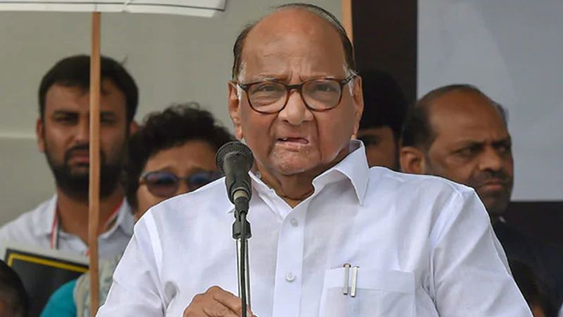 12 people At NCP Chief Sharad Pawar's Residence Test Corona positive