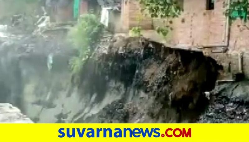 10 shanties collapse in Anna Nagar after heavy rains in New Delhi