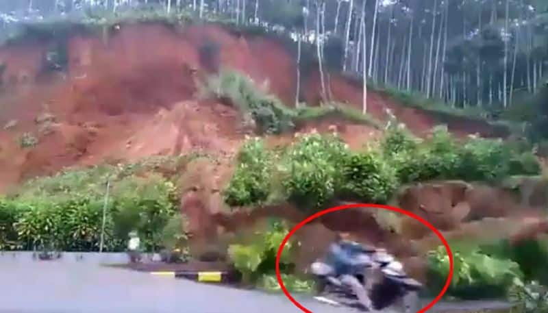 viral-video-man-narrow-escape-landslide In Indonesia