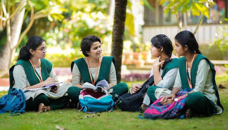 Amrita School of Arts and Sciences, Kochi campus offers various courses