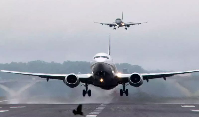 Plane Land delayed due to Bad Weather in Hubballi