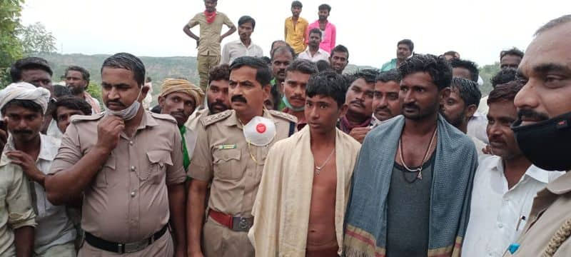 Father and son lost their life in Raichur waterfall Karnataka