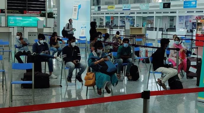 Karnataka government issues fresh COVID-19 guidelines for short term travellers from Maharashtra