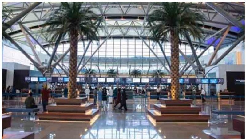 passengers to oman airport should complete online registration