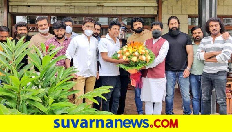 Meeting at sandalwood actor shivaraj kumar house in Bangalore