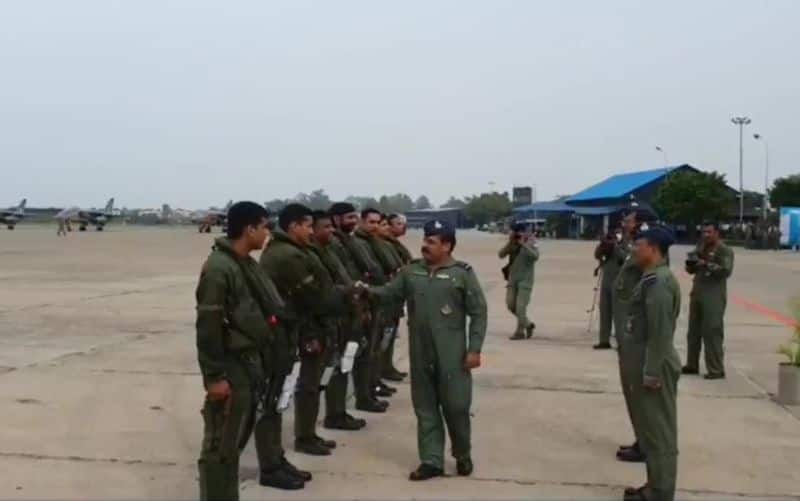 Rafale fighter jets train on Chinese border,  Ready to go on the field in no time